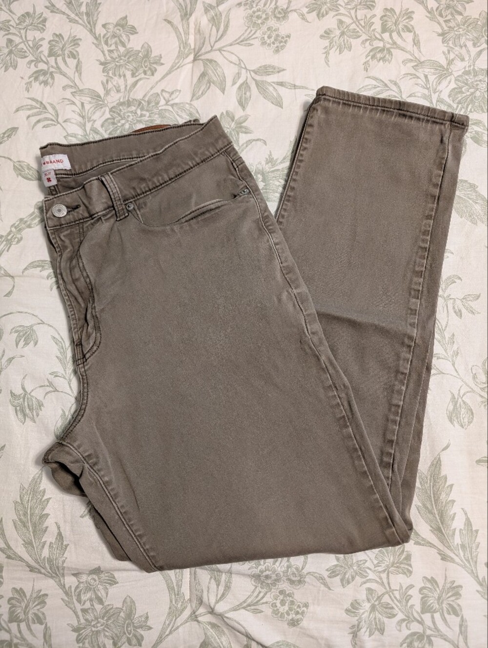 Lucky Brand Men's 410 Athletic Straight Jeans — Taupe Brown